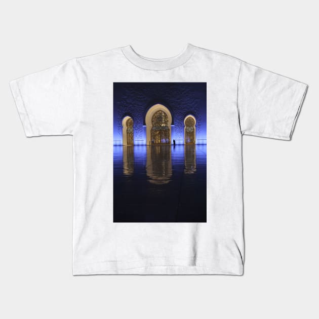Grand Mosque Adu Dhabi Kids T-Shirt by mister-john